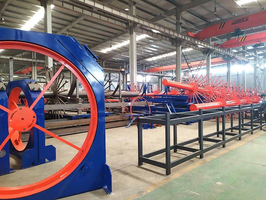 在橋梁施工中，為什么越來越多的人選擇使用鋼筋籠滾焊機(jī)？