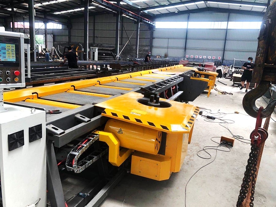 使用數(shù)控鋼彎曲中心時應注意哪些事項？